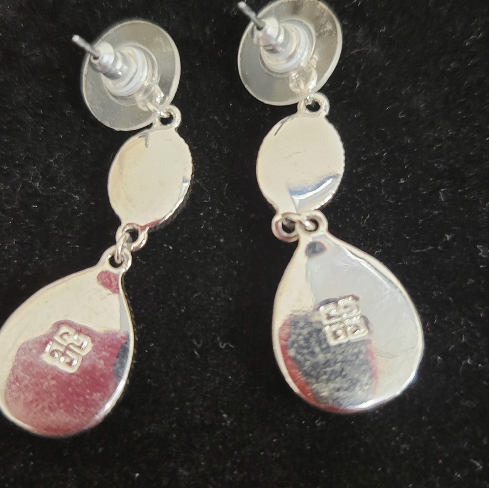 Givenchy earrings - Picture 5 of 6